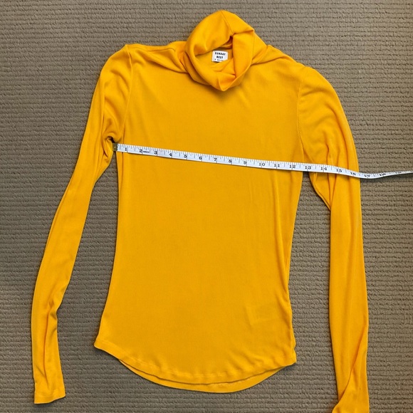 Aritzia ribbed yellow turtleneck size S - Picture 7 of 7